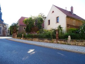 Ferienwohnung Dresden Lockwitz - Umgebungsbebauung nahe Schlosskirche